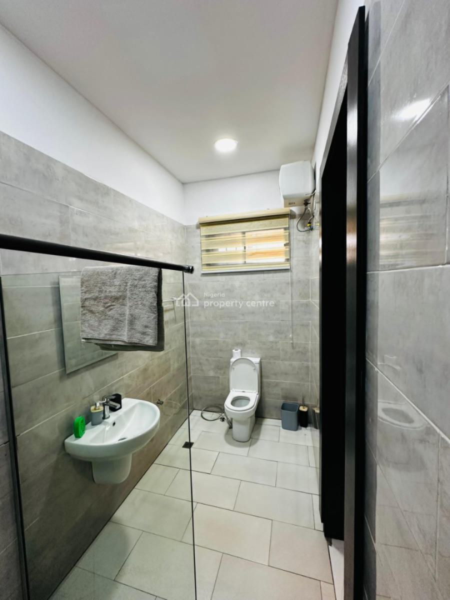 3 Bedroom Apartment, Lekki Phase 1, Lekki, Lagos, Flat / Apartment Short Let