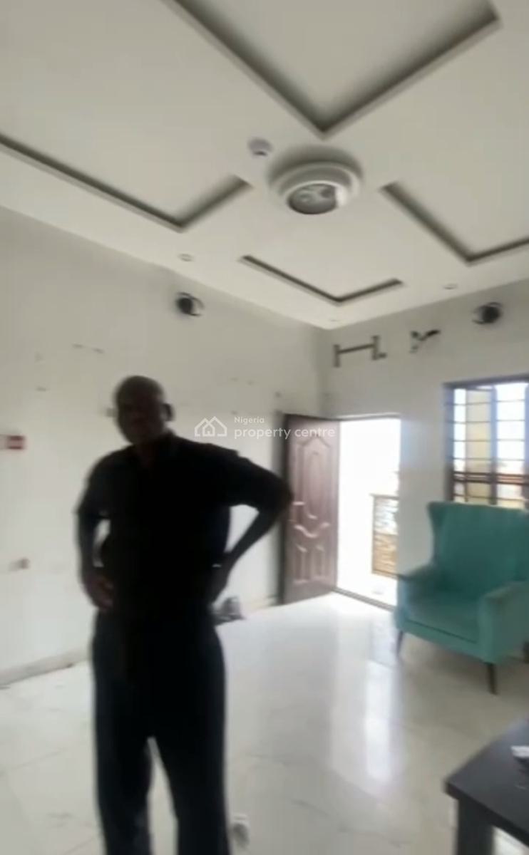 Tastefully Finished 2 Bedroom Flat (upstairs)., Off Ishaga, Surulere, Lagos, Flat / Apartment for Rent