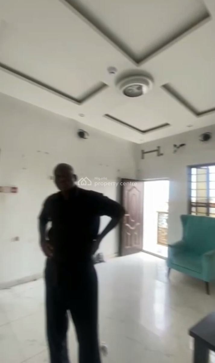 Tastefully Finished 2 Bedroom Flat (upstairs)., Off Ishaga, Surulere, Lagos, Flat / Apartment for Rent