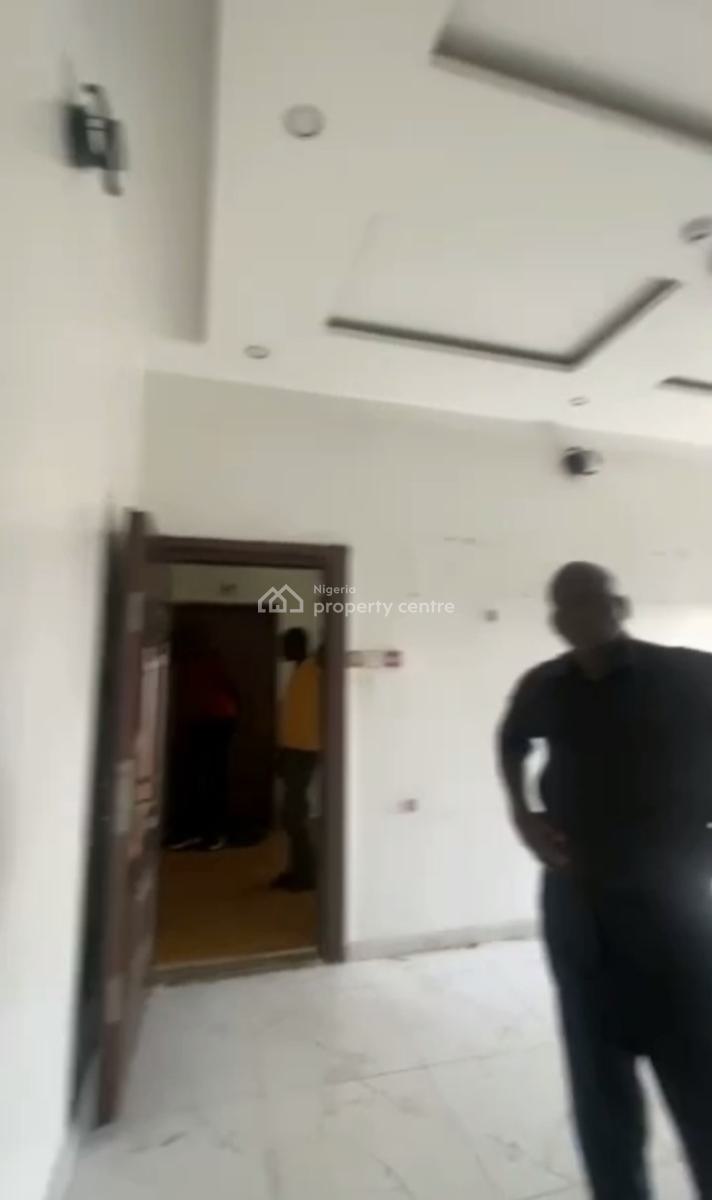 Tastefully Finished 2 Bedroom Flat (upstairs)., Off Ishaga, Surulere, Lagos, Flat / Apartment for Rent