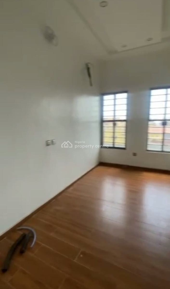 Tastefully Finished 2 Bedroom Flat (upstairs)., Off Ishaga, Surulere, Lagos, Flat / Apartment for Rent