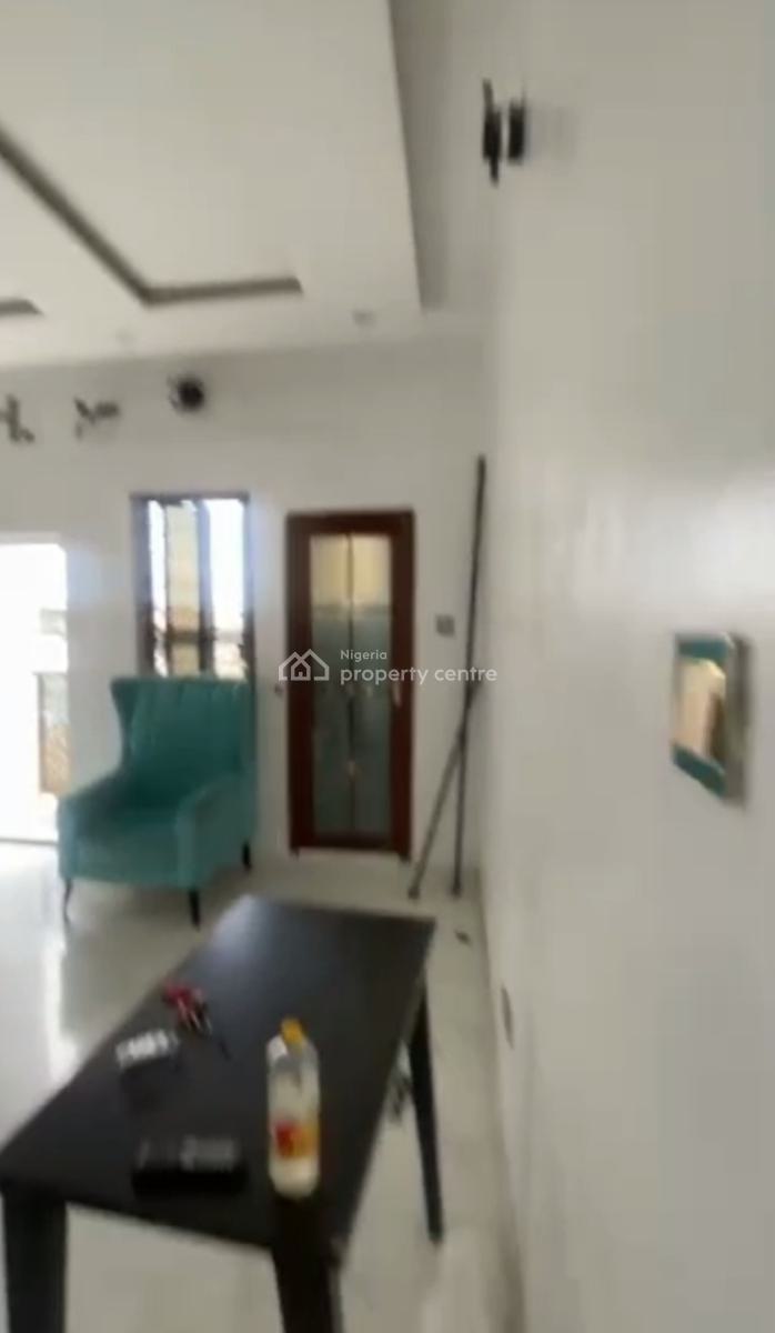Tastefully Finished 2 Bedroom Flat (upstairs)., Off Ishaga, Surulere, Lagos, Flat / Apartment for Rent