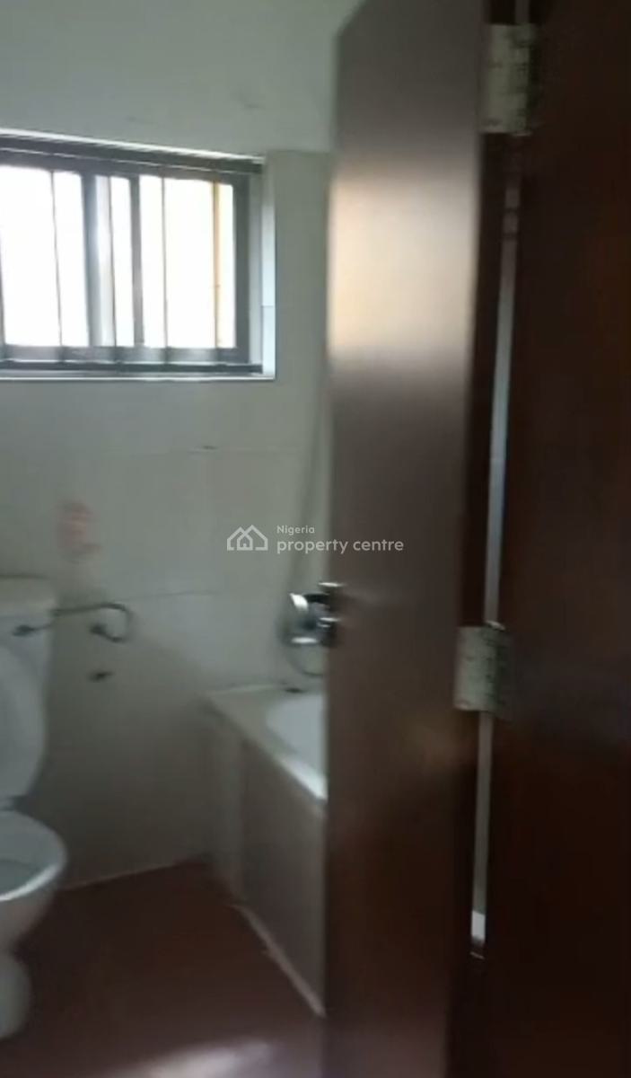 a Spacious Clean 2 Bedroom Flat, Jabi, Abuja, Flat / Apartment for Rent