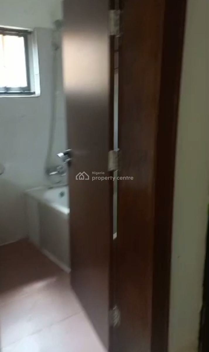 a Spacious Clean 2 Bedroom Flat, Jabi, Abuja, Flat / Apartment for Rent