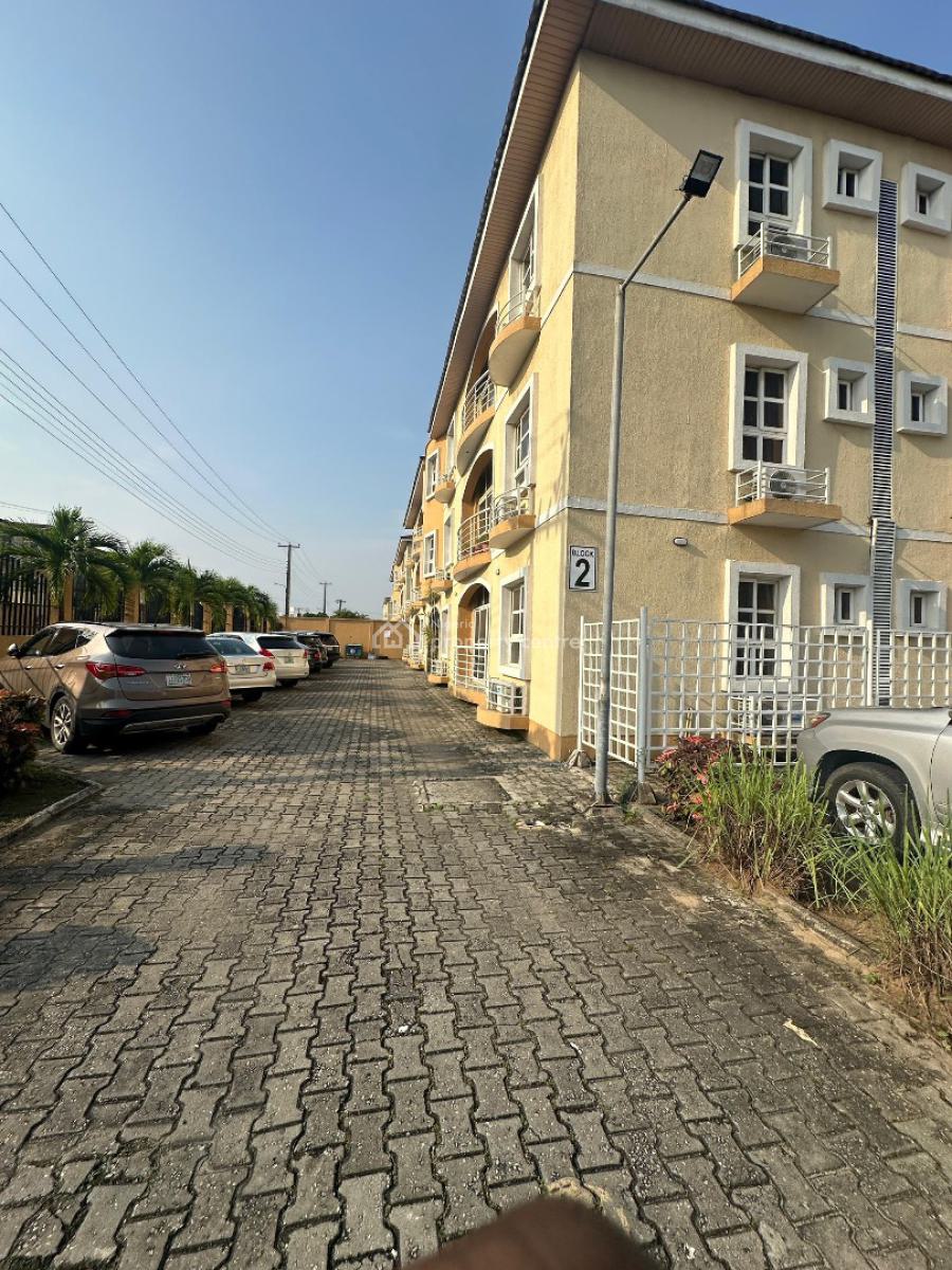 3 Bedroom Apartment, Milverton Estate, By Friends Colony, Osapa, Lekki, Lagos, Flat / Apartment for Rent