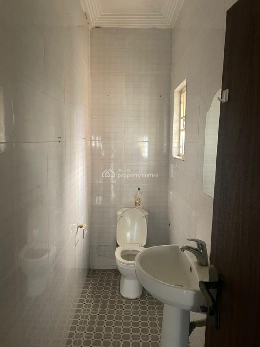Well Finished 3 Bedroom Apartment in a Decent Neighborhood, Gishiri Junction, Katampe (main), Katampe, Abuja, Flat / Apartment for Rent