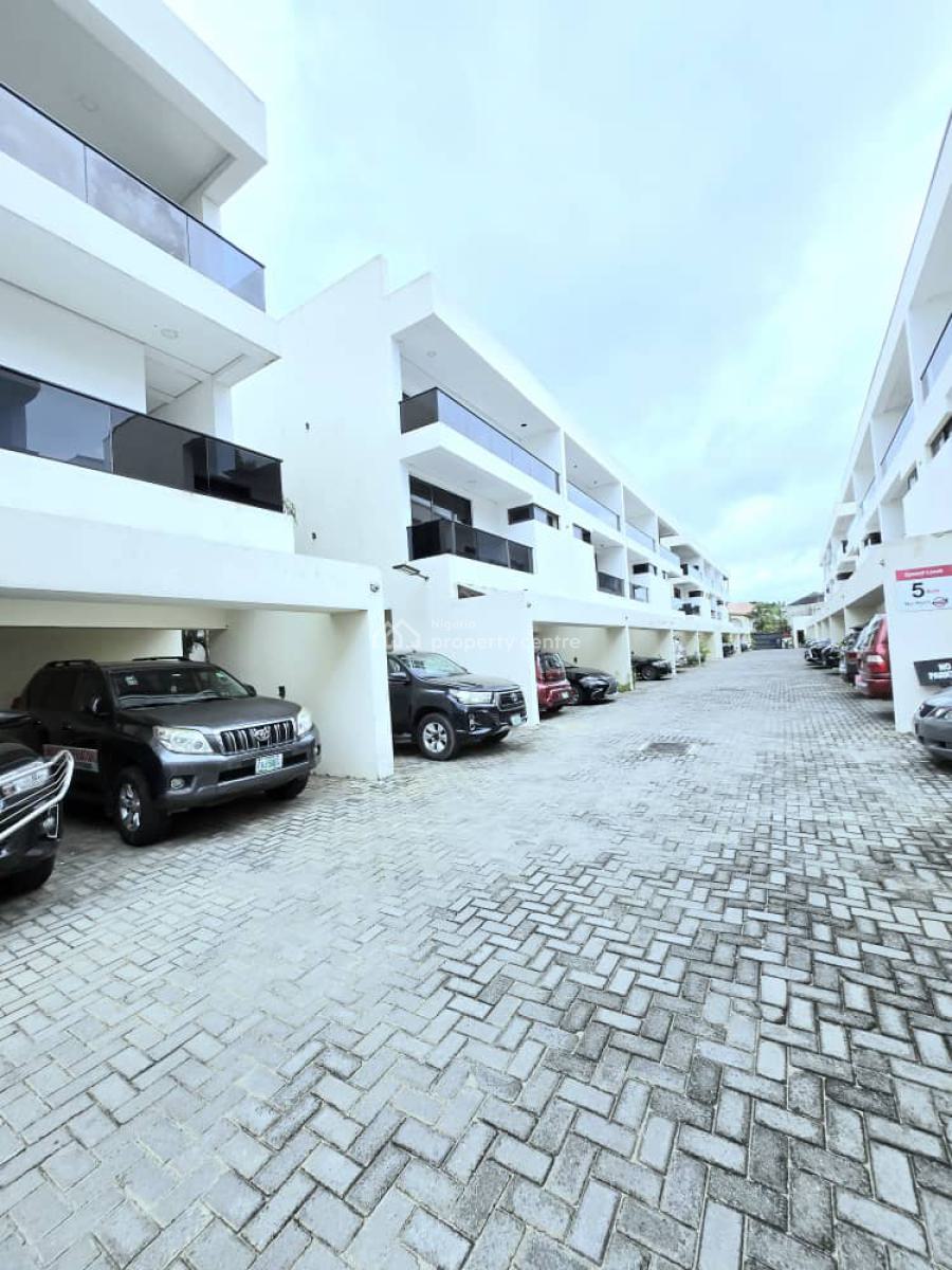 Water Front Service 4-bedroom Terrace, Lekki Phase 1, Lekki, Lagos, Terraced Duplex for Rent