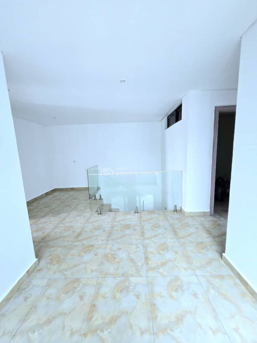 Water Front Service 4-bedroom Terrace, Lekki Phase 1, Lekki, Lagos, Terraced Duplex for Rent
