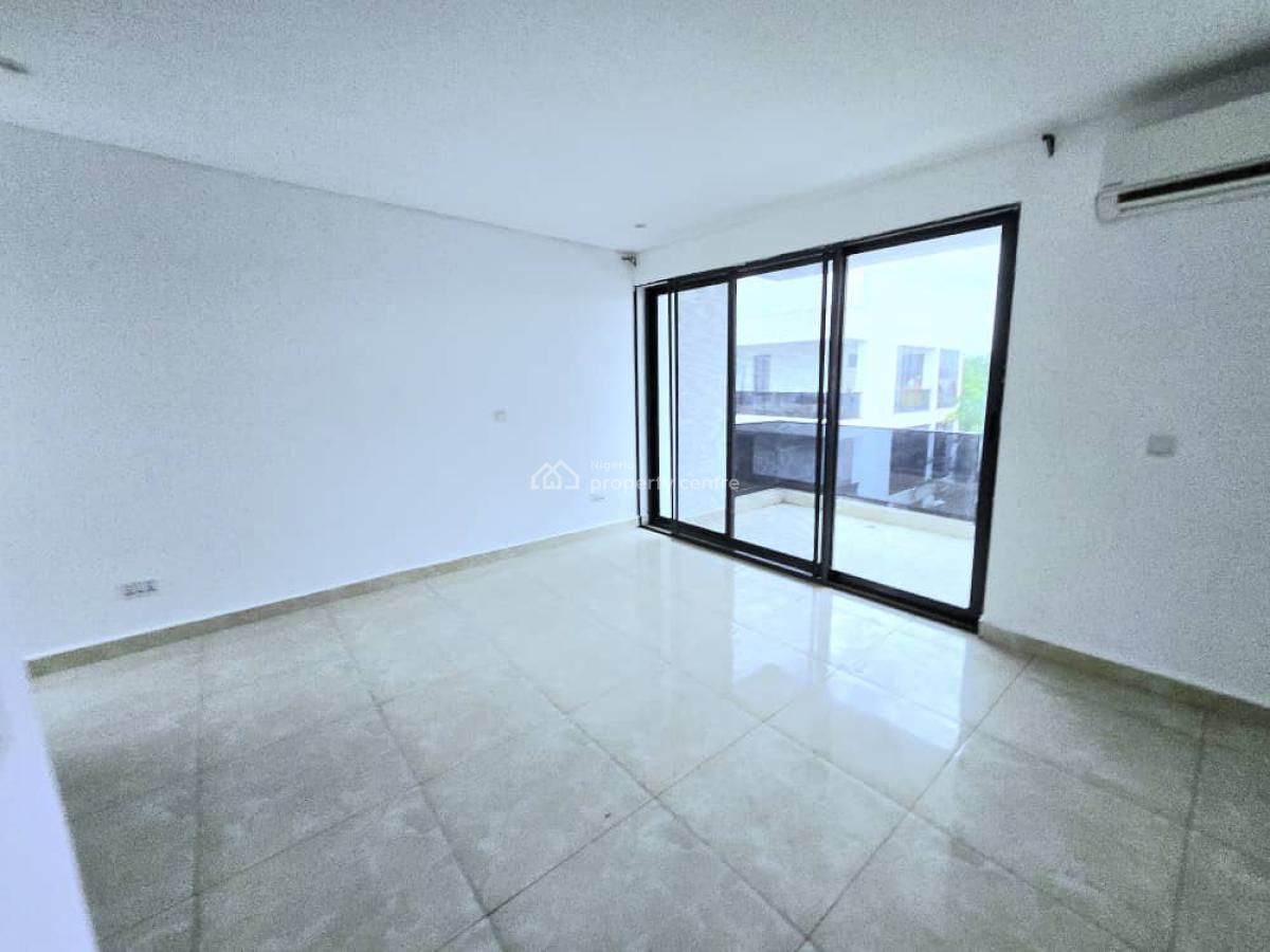 Water Front Service 4-bedroom Terrace, Lekki Phase 1, Lekki, Lagos, Terraced Duplex for Rent