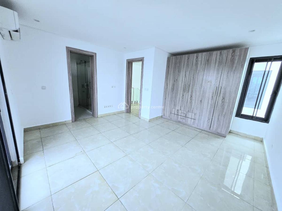 Water Front Service 4-bedroom Terrace, Lekki Phase 1, Lekki, Lagos, Terraced Duplex for Rent