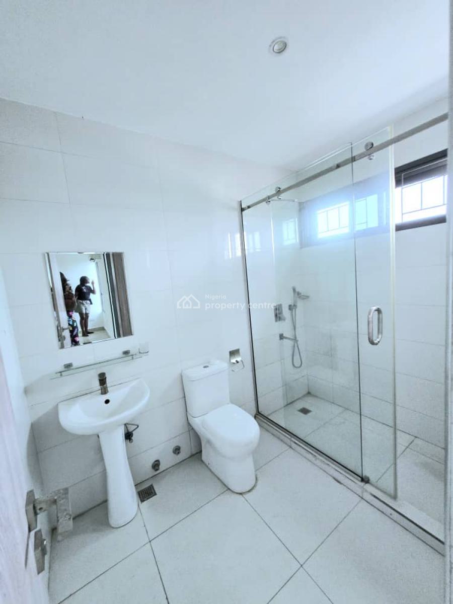 Water Front Service 4-bedroom Terrace, Lekki Phase 1, Lekki, Lagos, Terraced Duplex for Rent