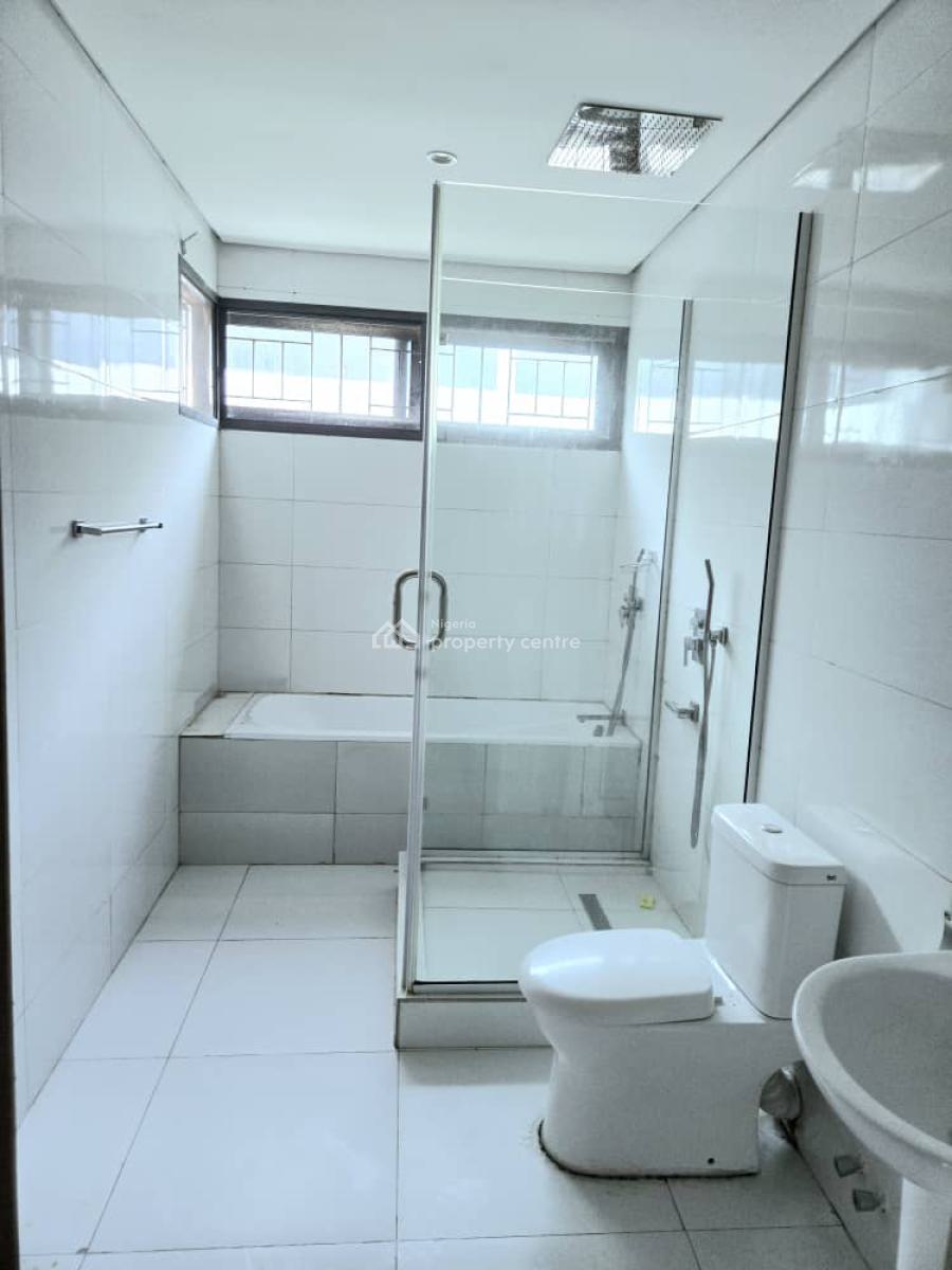 Water Front Service 4-bedroom Terrace, Lekki Phase 1, Lekki, Lagos, Terraced Duplex for Rent