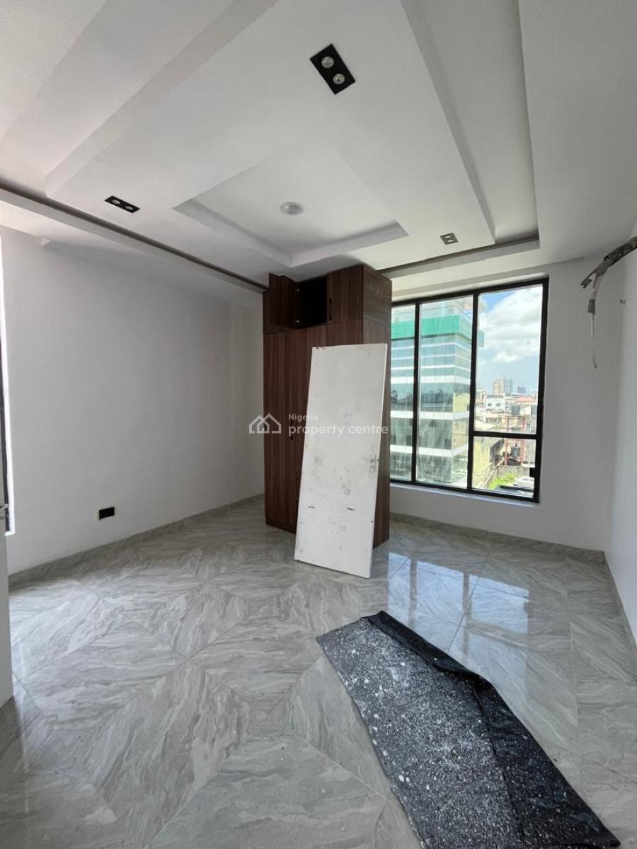 2 Bedroom Flat Apartment Avaialble, Old Ikoyi, Ikoyi, Lagos, Flat / Apartment for Sale