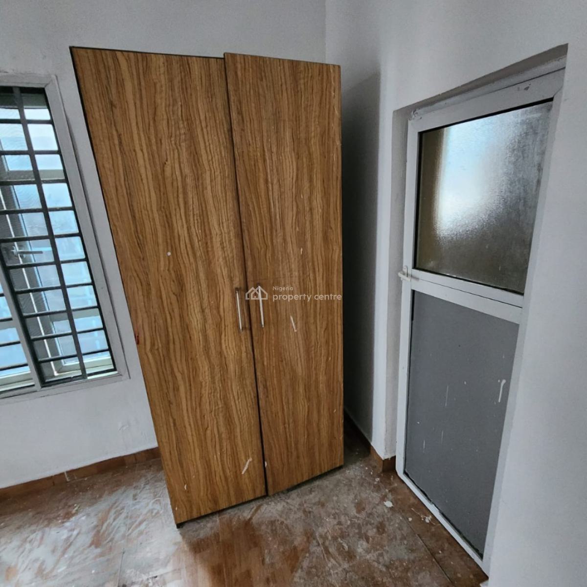Spacious Single Room Downstairs in a Shared Apartment, Lekki County, Ikota, Lekki, Lagos, Flat / Apartment for Rent