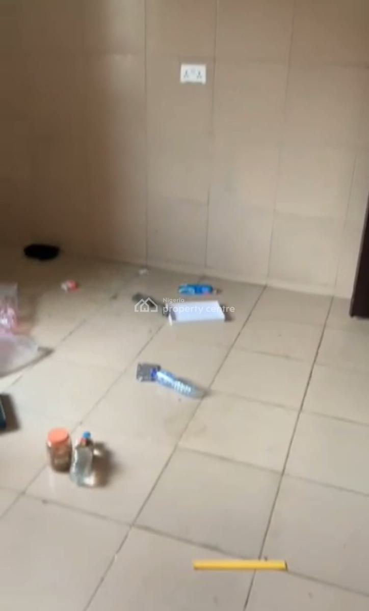 1 Bedroom Flat on 3rd Floor., Katampe (main), Katampe, Abuja, Flat / Apartment for Rent