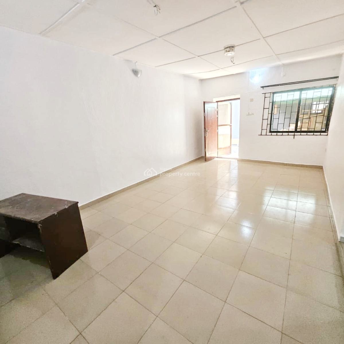 a Well Maintained Spacious 3 Bedroom Flat, Gra Phase 2, Magodo, Lagos, Flat / Apartment for Rent