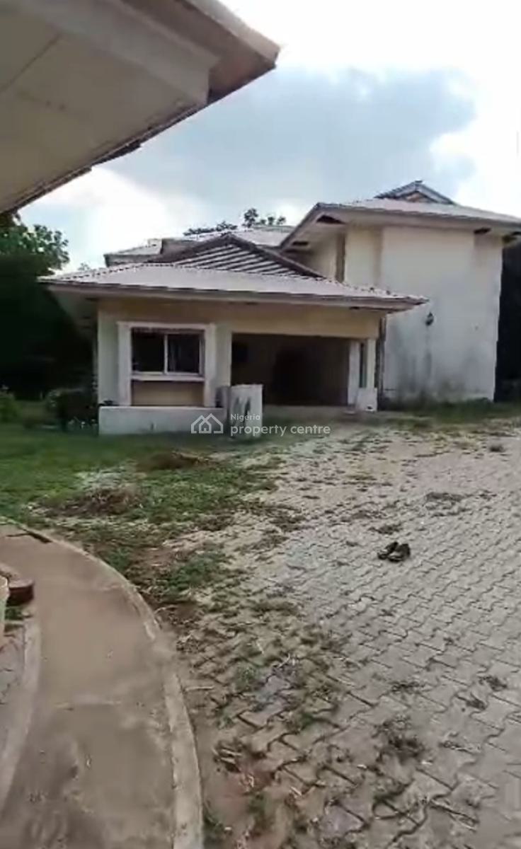 Old House Available for Outright Purchase, Asokoro District, Abuja, Detached Duplex for Sale