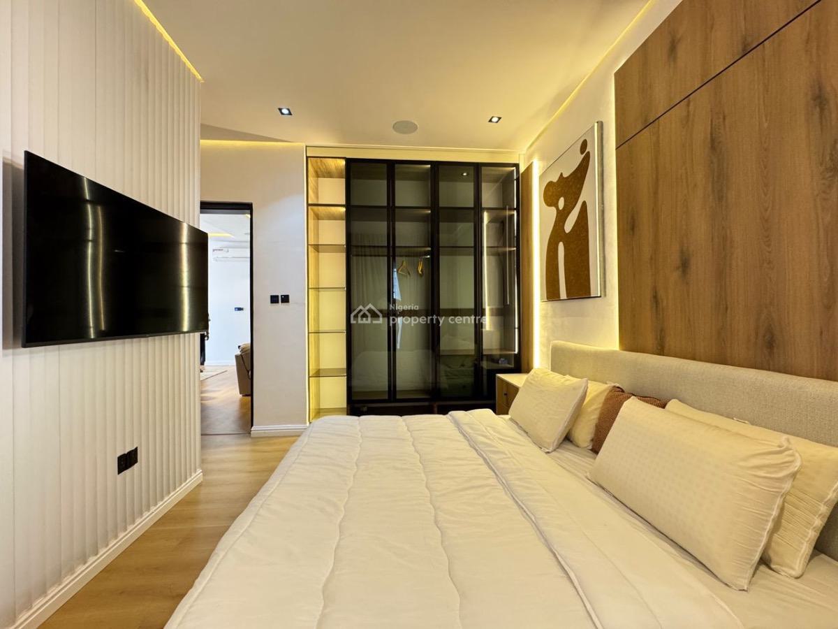 Luxury 2bedroom Apartment with Ps5 and Snooker, Lekki Phase 1, Lekki, Lagos, Flat / Apartment Short Let