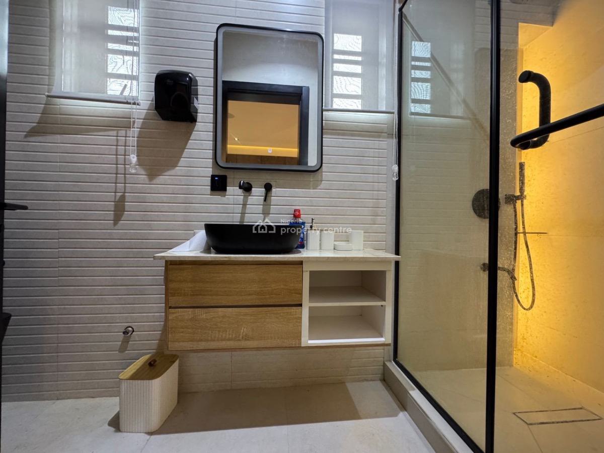 Luxury 2bedroom Apartment with Ps5 and Snooker, Lekki Phase 1, Lekki, Lagos, Flat / Apartment Short Let