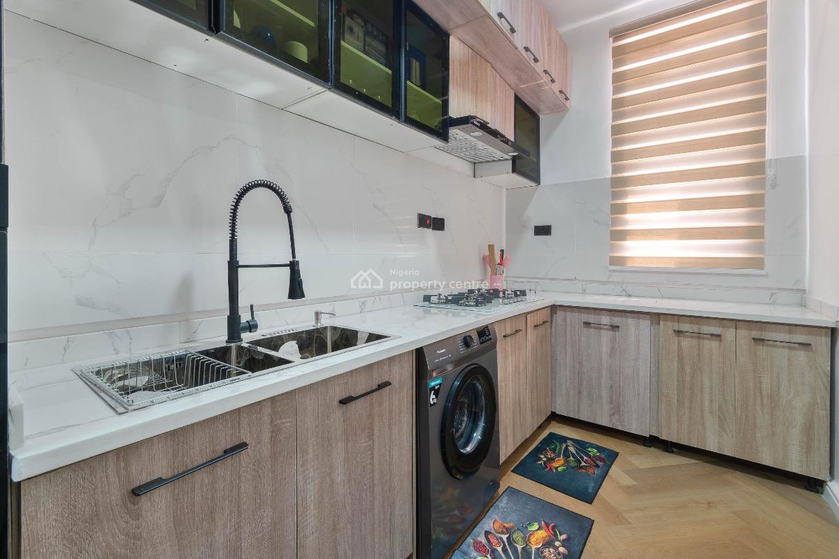 Cozy 1 Bedroom with Pool and Gym in Ikate. This Property Share Very Cl, Lekki Phase 1, Lekki, Lagos, Flat / Apartment Short Let