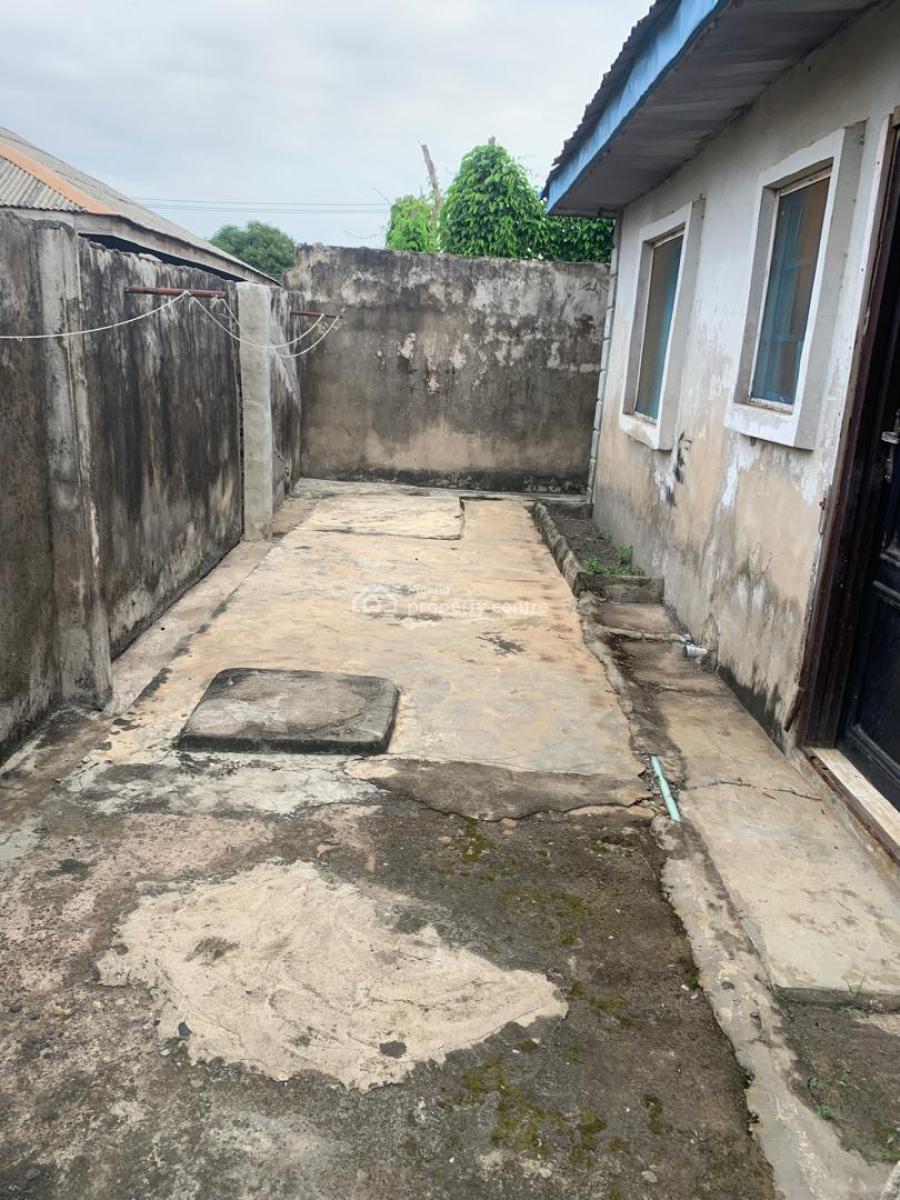 Spacious 2 Bedroom Gated Bungalow, 8, Bilikisu Lawal Street, Yidi Bustop, Bayeku, Igbogbo, Ikorodu, Lagos, Flat / Apartment for Rent