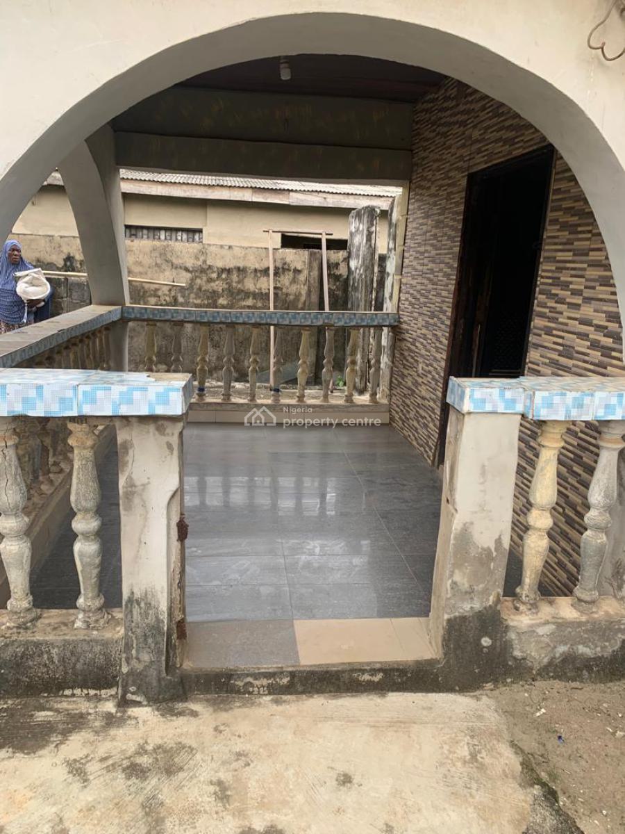 Spacious 2 Bedroom Gated Bungalow, 8, Bilikisu Lawal Street, Yidi Bustop, Bayeku, Igbogbo, Ikorodu, Lagos, Flat / Apartment for Rent