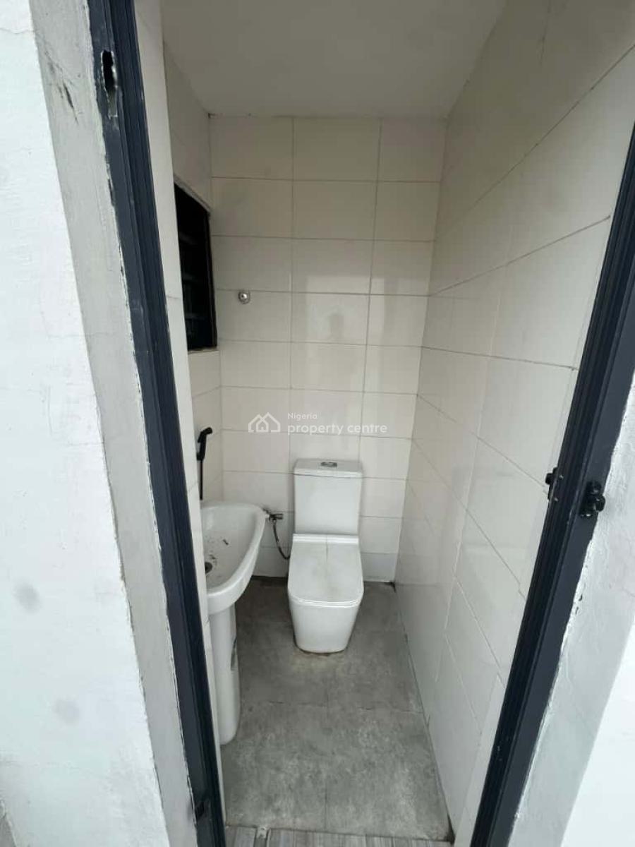 Lovely Fully Serviced 2 Bedroom Penthouse on 4th Floor, Ologolo, Lekki, Lagos, Flat / Apartment for Rent