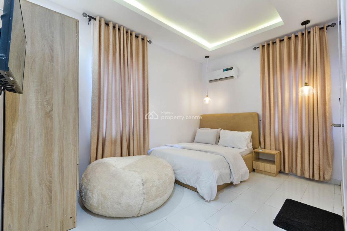 2 Bedroom Apartment with Swimming Pool, Chisco, Lekki, Lagos, Flat / Apartment Short Let