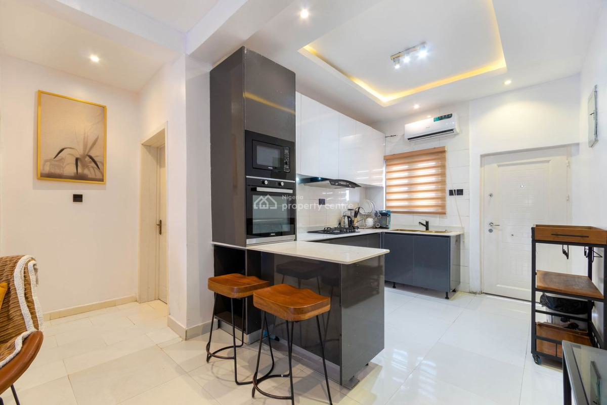 2 Bedroom Apartment with Swimming Pool, Chisco, Lekki, Lagos, Flat / Apartment Short Let