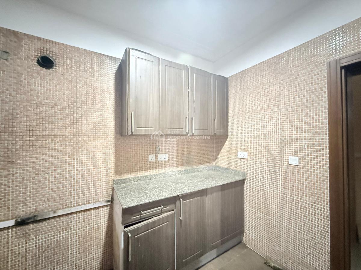 Lovely and Spacious 3-bedroom Townhouse, Osapa, Lekki, Lagos, Flat / Apartment for Rent