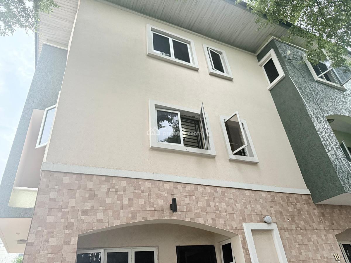 Lovely and Spacious 3-bedroom Townhouse, Osapa, Lekki, Lagos, Flat / Apartment for Rent