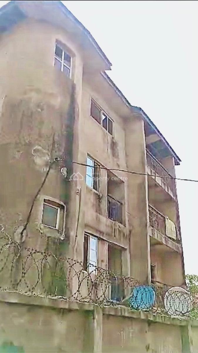 3 Storey House with 6 Flats, Near Niger Road, Obowo Street., Umuahia, Abia, Block of Flats for Sale