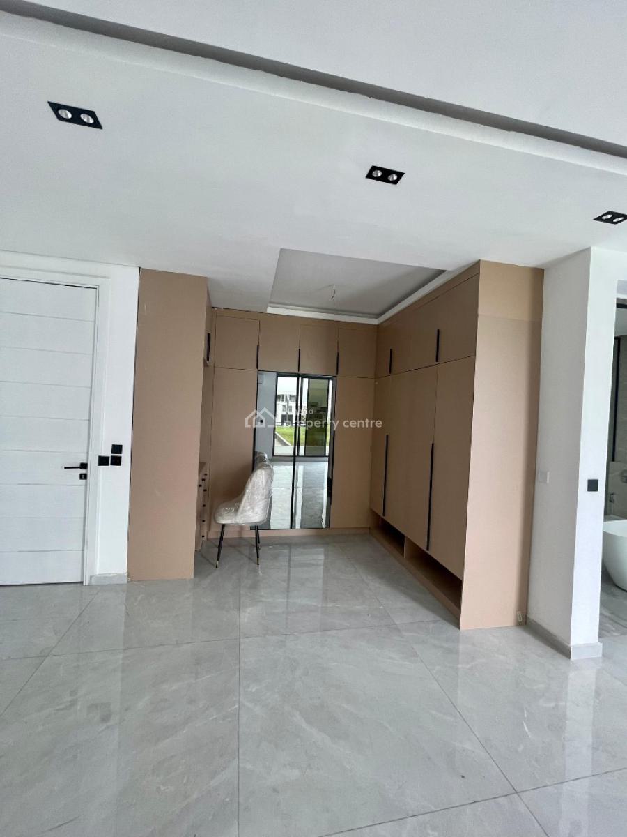 Beautifully Carved Luxury 5 Bedroom Semi-detached Duplex with  Cinema, Swimming Pools, Cowrie Creek Estate, Ikate, Lekki, Lagos, Semi-detached Duplex for Sale