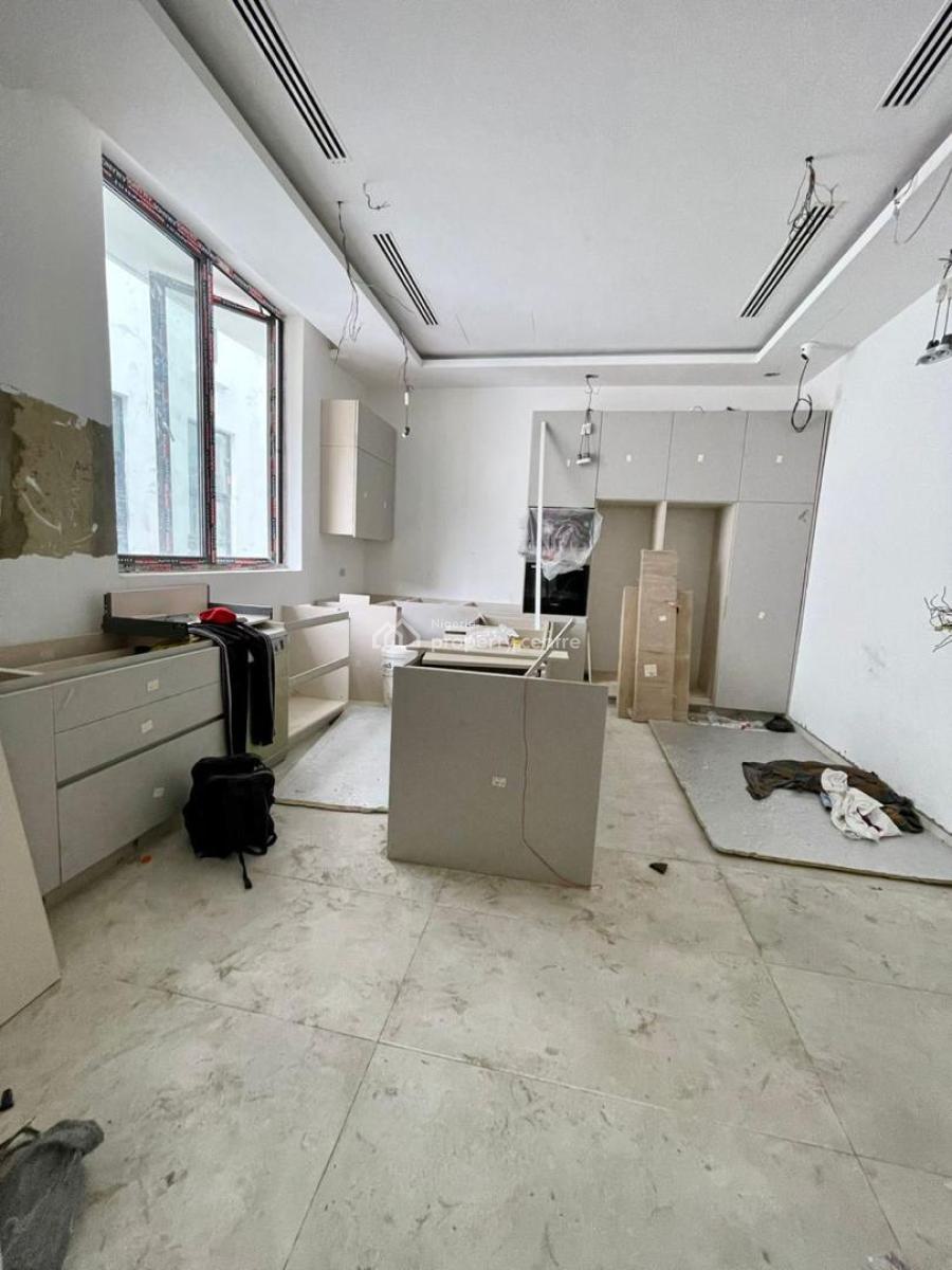 Luxurious 5 Bedrooms, Lekki Phase 1, Lekki, Lagos, House for Sale