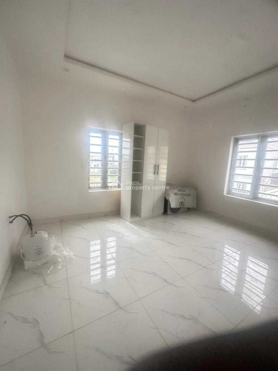 Luxurious and Spacious 2 Bedroom + Bq,  with 24 Hours Light, Ologolo, Lekki, Lagos, Flat / Apartment for Rent