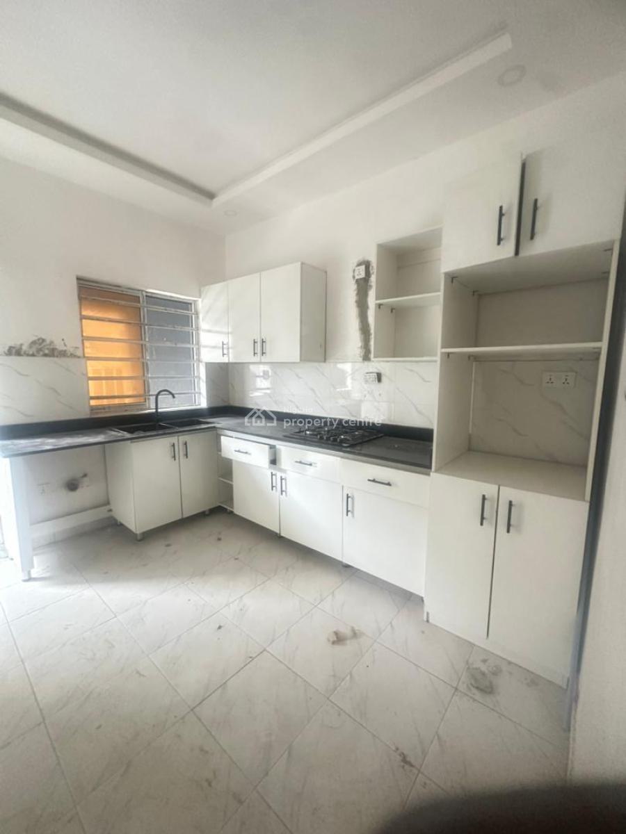 Luxurious and Spacious 2 Bedroom + Bq,  with 24 Hours Light, Ologolo, Lekki, Lagos, Flat / Apartment for Rent