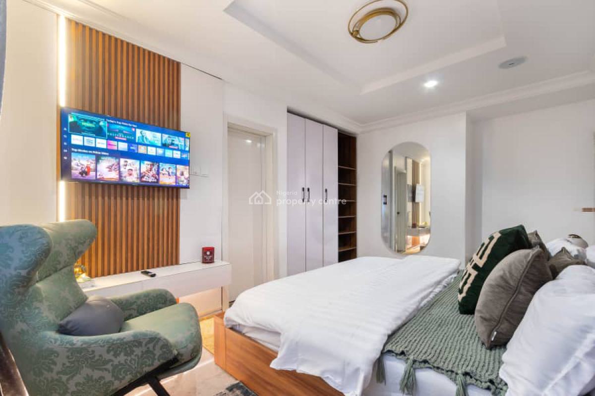 3-bedroom Apartment with Pool, Gym & Games, Lekki Phase 1, Lekki, Lagos, Flat / Apartment Short Let