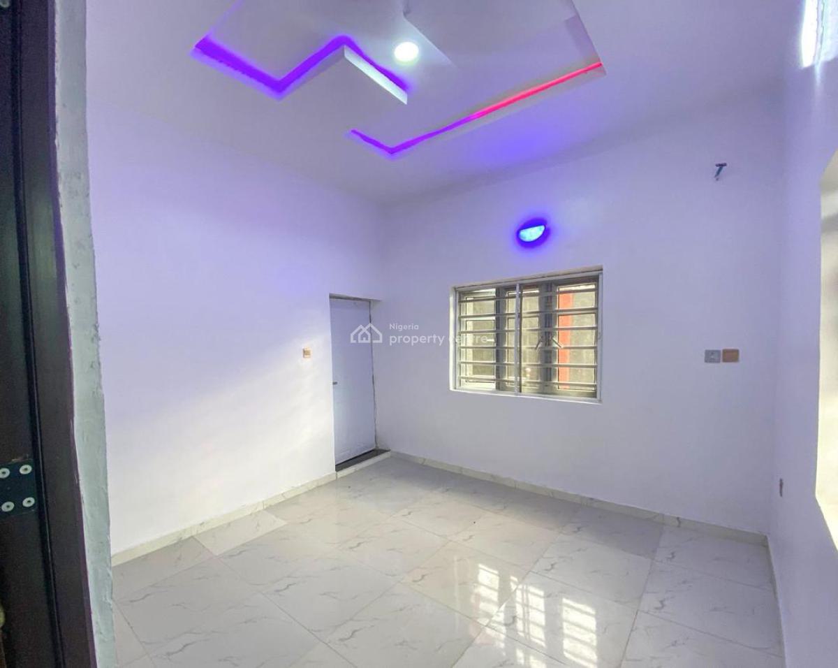 Very Spacious 3 Bedroom Bungalow, Akala Express, Ibadan, Oyo, Detached Bungalow for Sale
