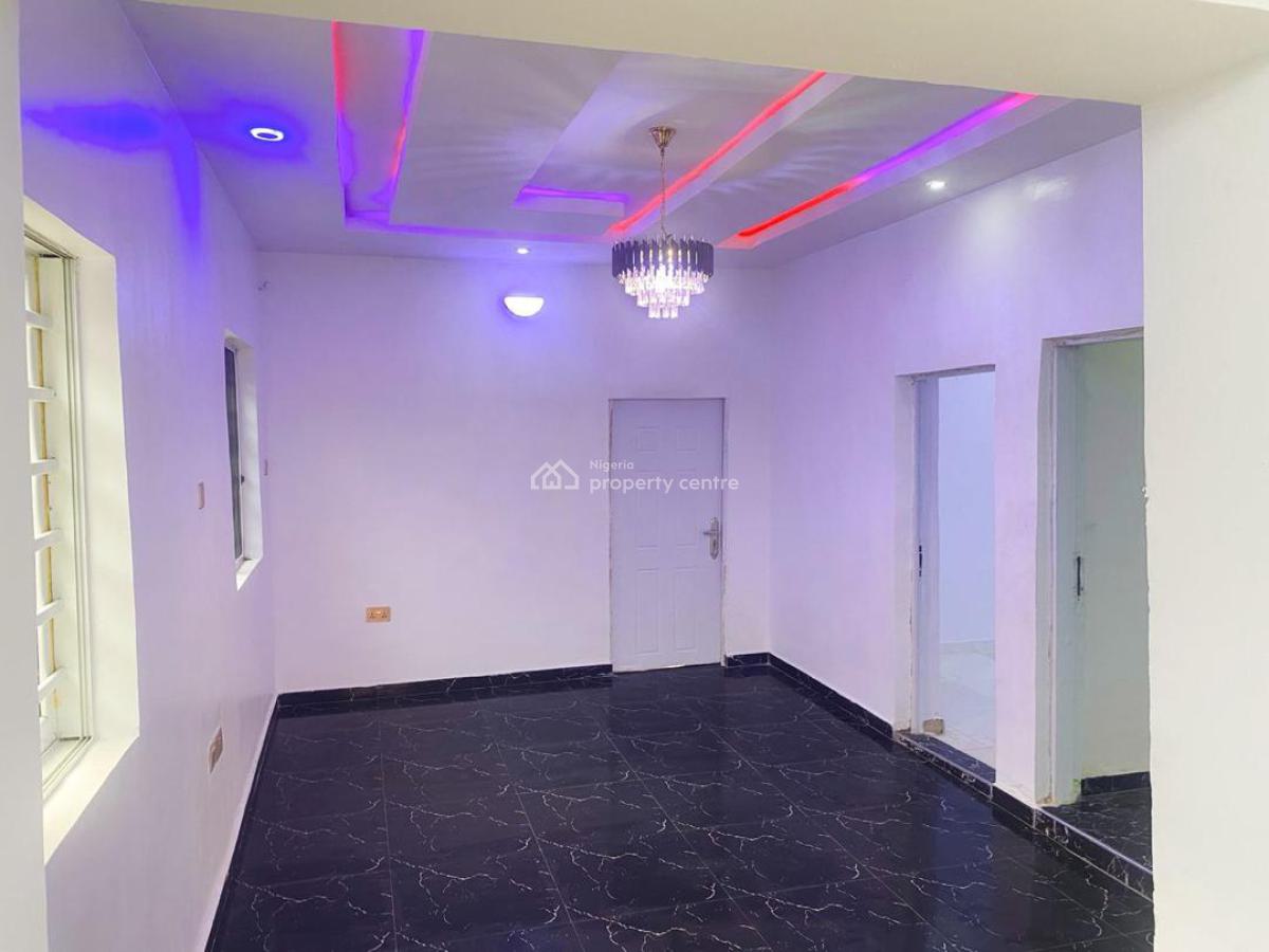 Very Spacious 3 Bedroom Bungalow, Akala Express, Ibadan, Oyo, Detached Bungalow for Sale