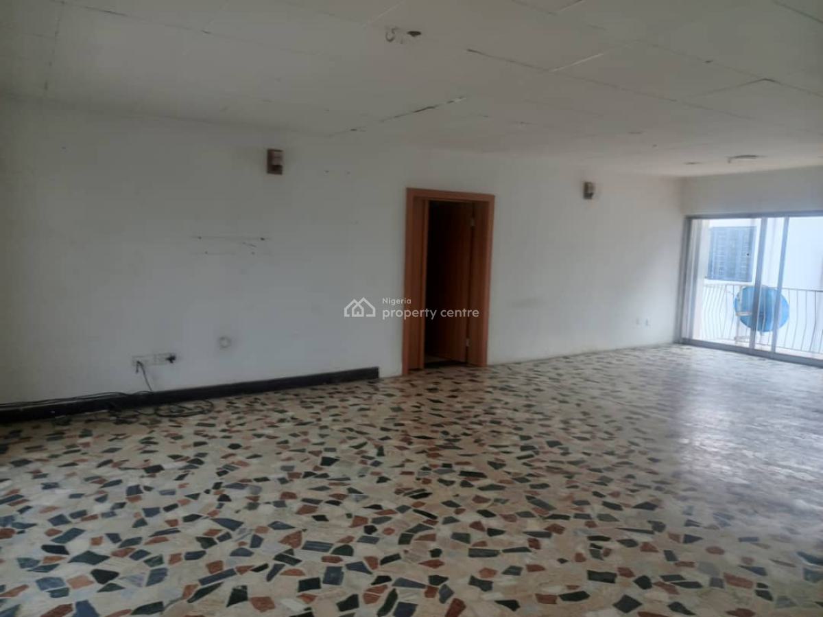 Spacious 3 Bedroom Apartment, Ikeja Gra, Ikeja, Lagos, Flat / Apartment for Rent