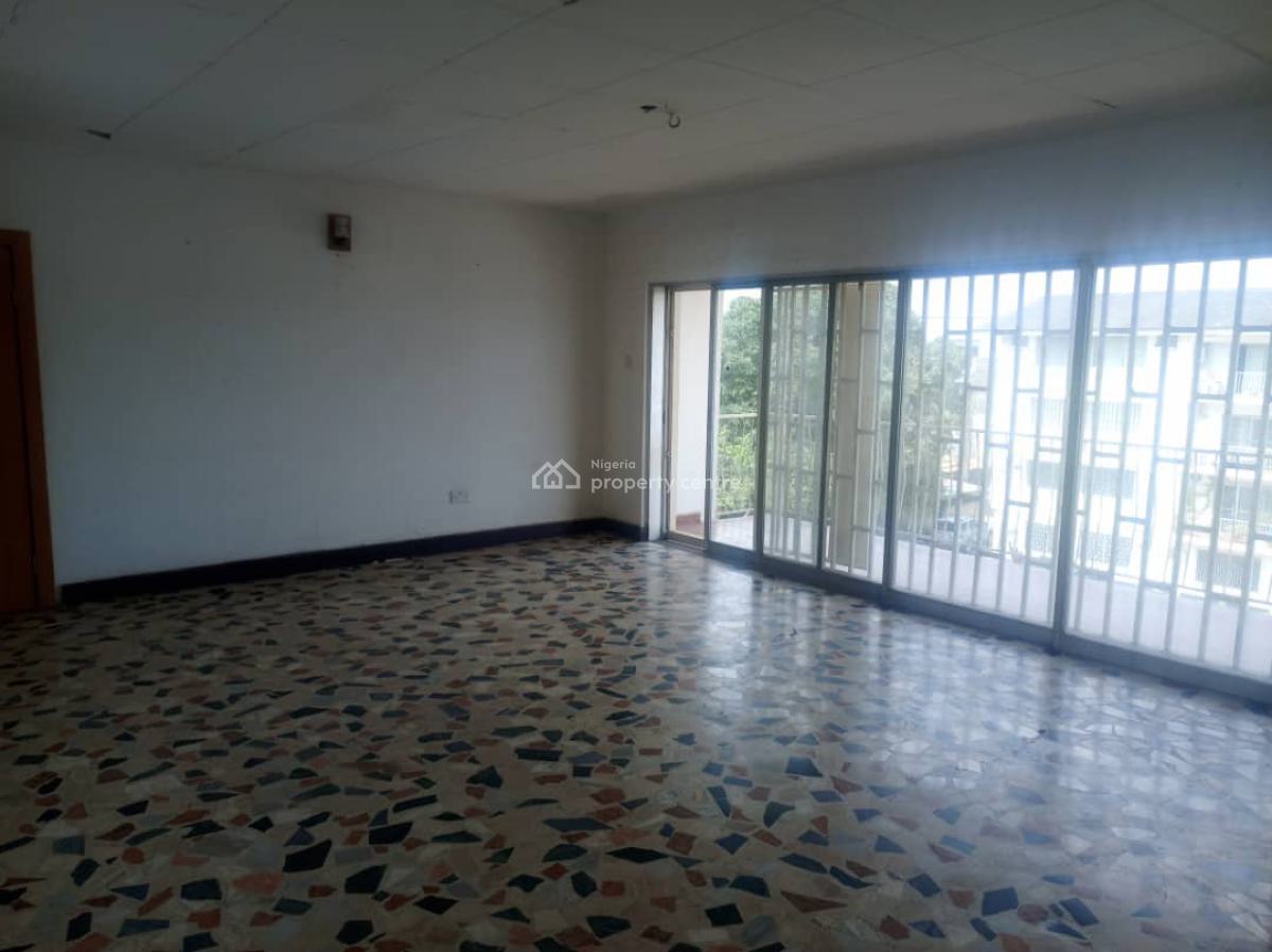 Spacious 3 Bedroom Apartment, Ikeja Gra, Ikeja, Lagos, Flat / Apartment for Rent