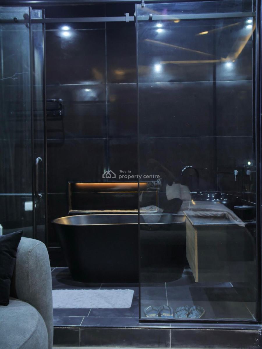 Noir Luxe Dark Themed Luxury 1 Bedroom Apartment, Sandton Skye, Lekki, Lagos, Mini Flat (room and Parlour) Short Let