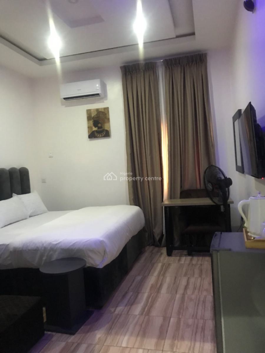 Furnished 6 Units 3 Bedrooms Flats,solar,inverter,bar,24/7power Supply, Jahi, Abuja, Flat / Apartment for Rent