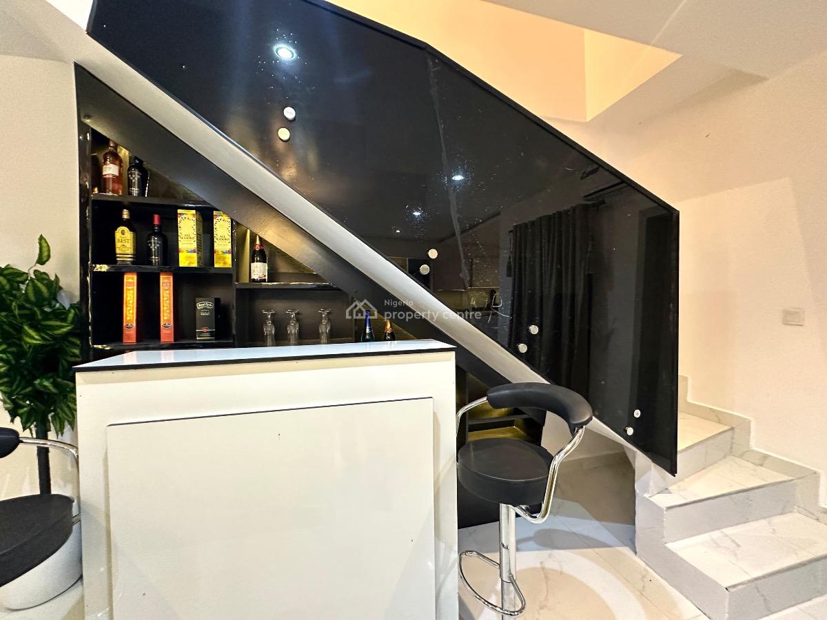 Luxury 2 Bedrooms Maisonette, Lekki Phase 1, Lekki, Lagos, Flat / Apartment Short Let