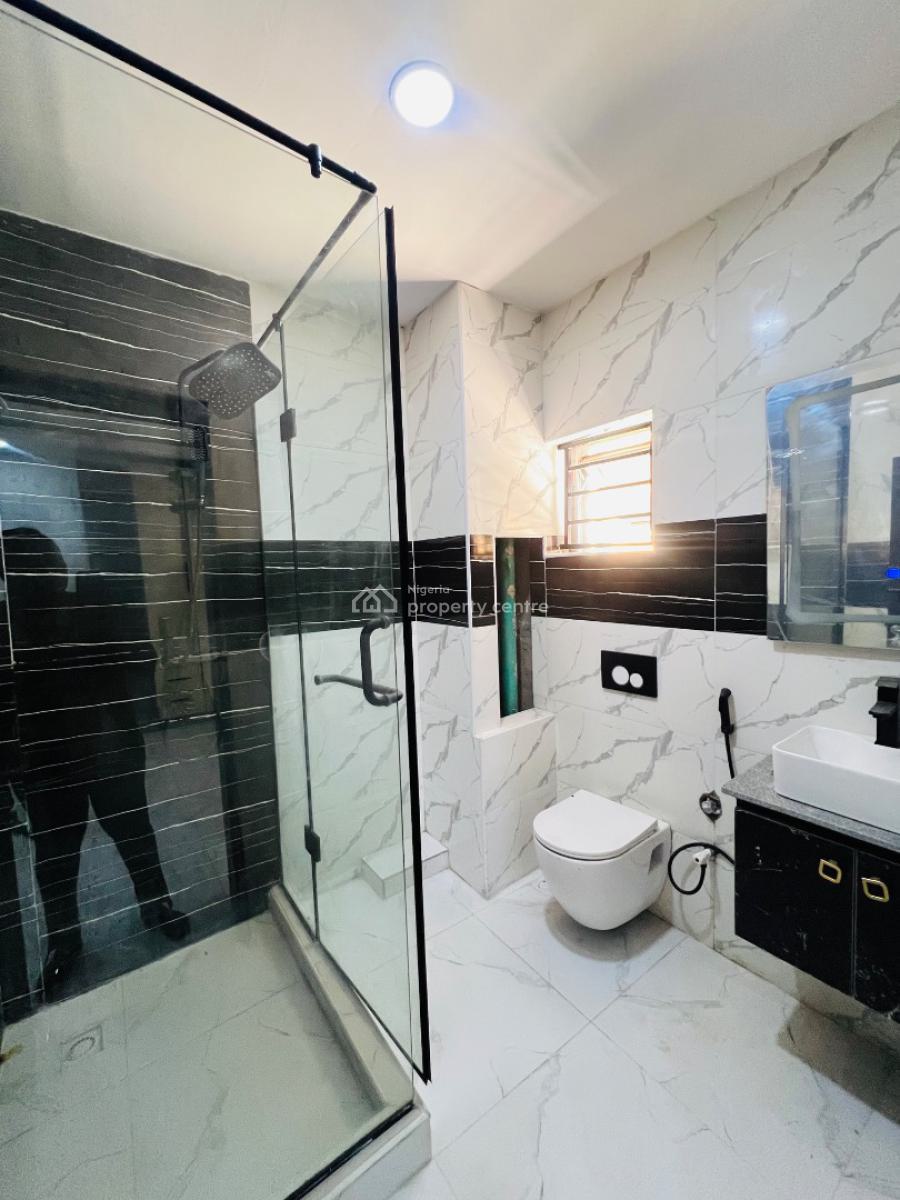 Luxury 2 Bedroom Apartment with Good Amenities, Lekki Phase 1, Lekki Phase 1, Lekki, Lagos, Flat / Apartment for Sale