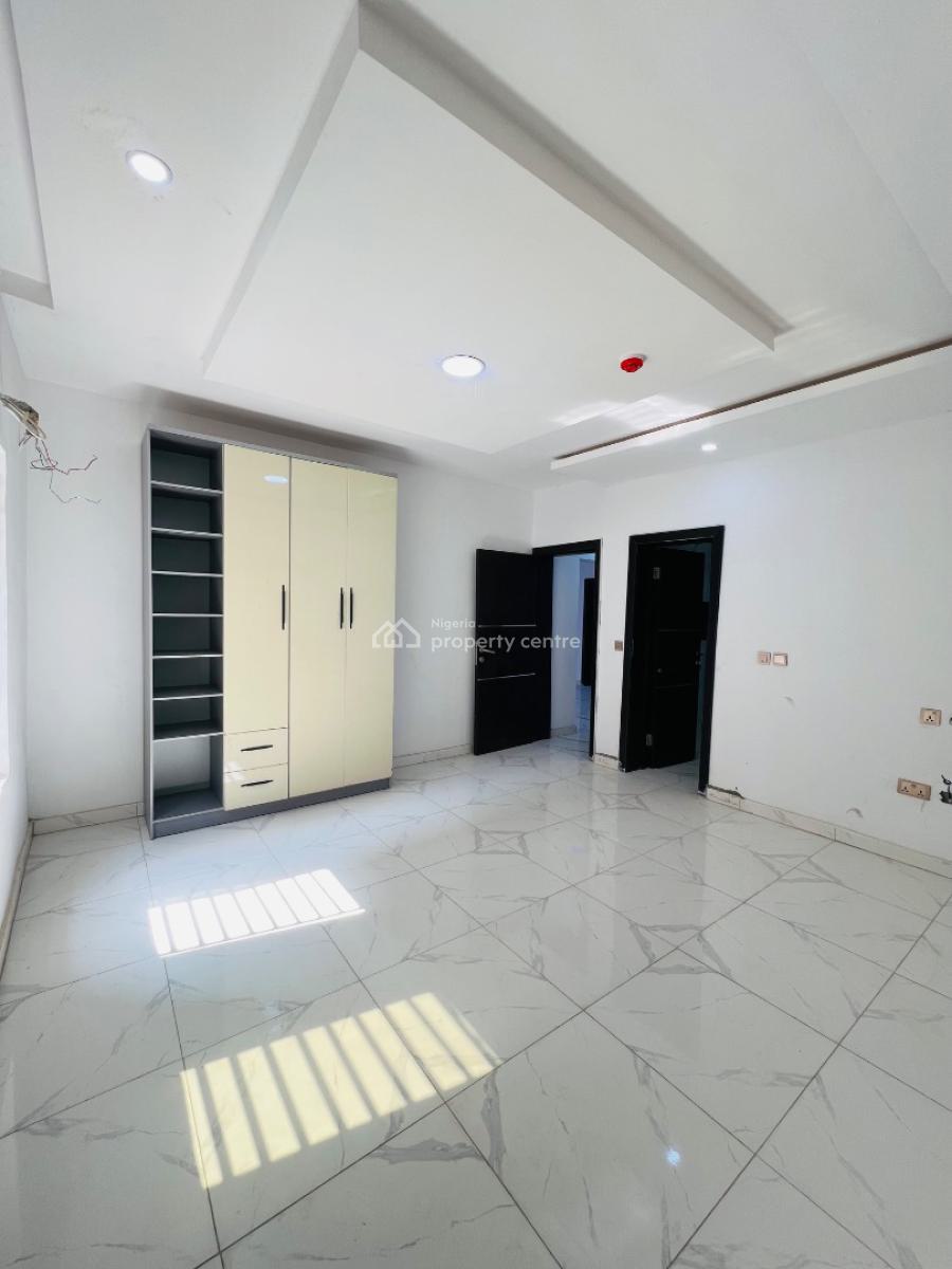 Luxury 2 Bedroom Apartment with Good Amenities, Lekki Phase 1, Lekki Phase 1, Lekki, Lagos, Flat / Apartment for Sale