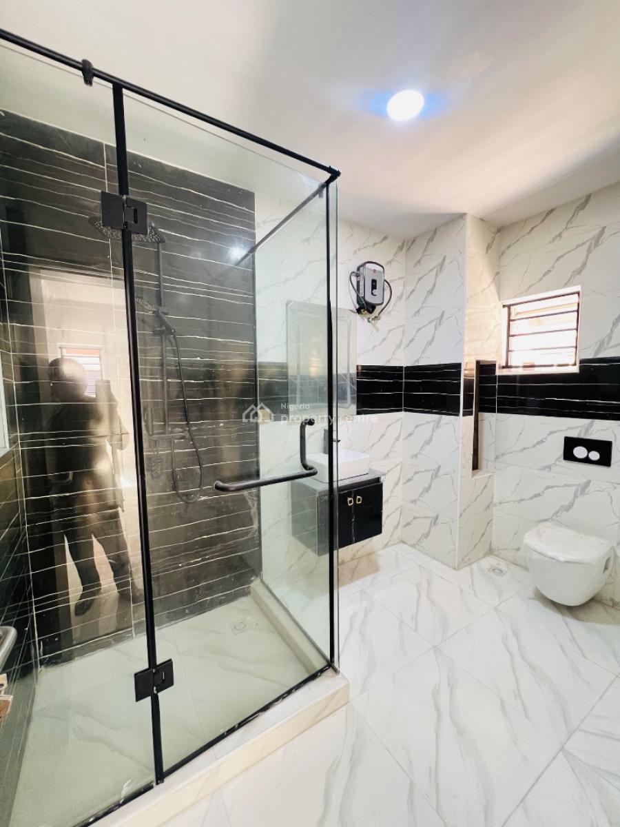 Luxury 2 Bedroom Apartment with Good Amenities, Lekki Phase 1, Lekki Phase 1, Lekki, Lagos, Flat / Apartment for Sale