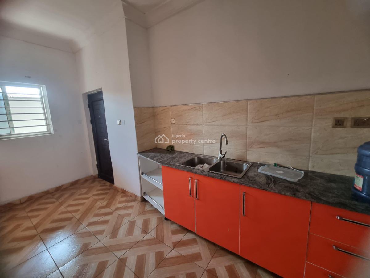2 Bedrooms Apartment in a Secured Estate, Ajah, Lagos, Flat / Apartment for Rent