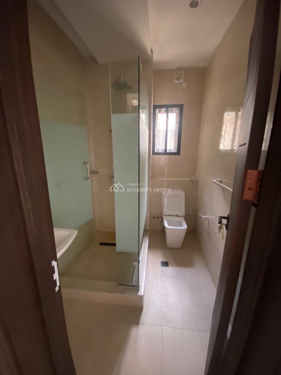 Luxury & Huge 5 Bedroom Fully Detached Duplex with 2 Bq, Victory Park Estate, Osapa, Lekki, Lagos, Detached Duplex for Rent