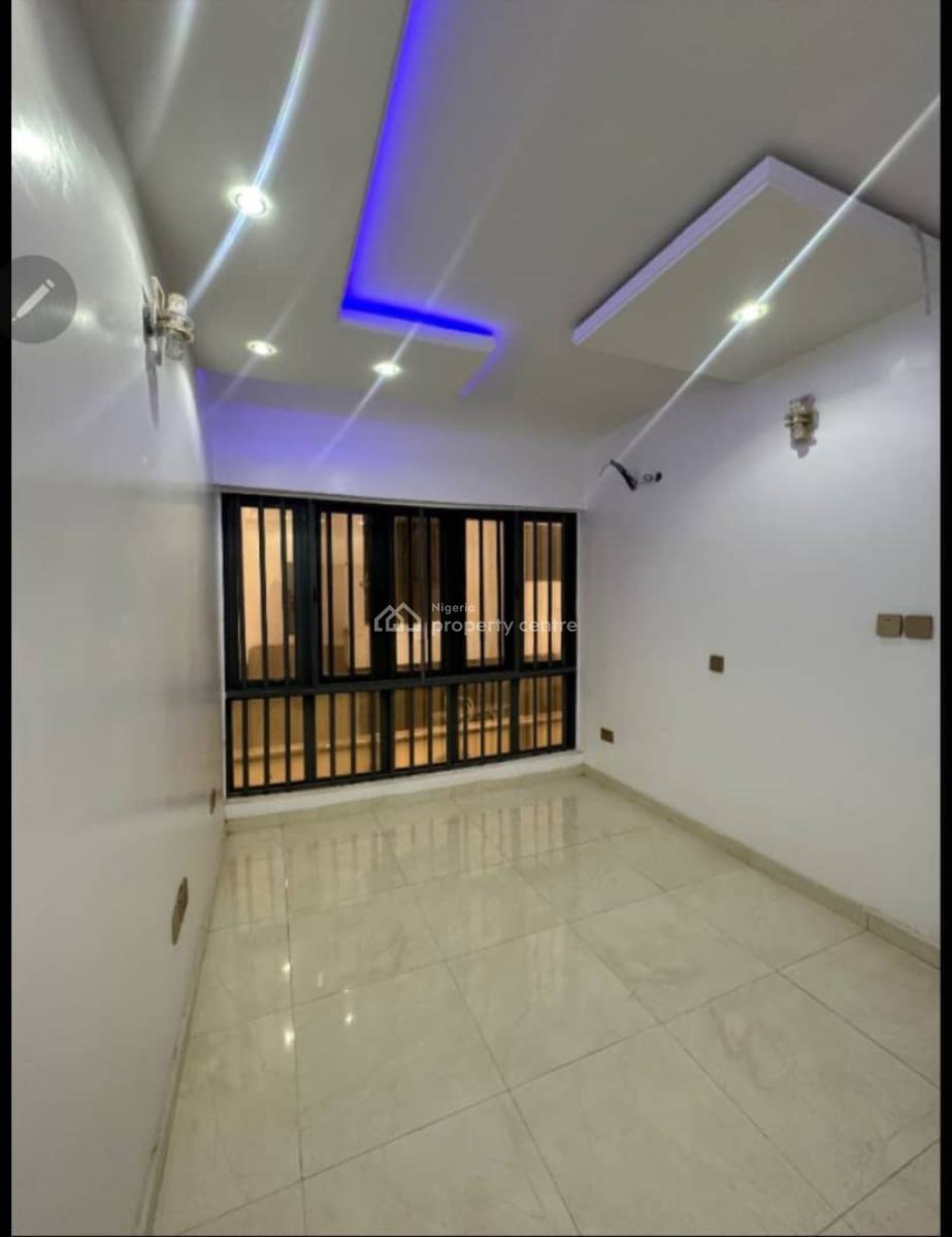 Exclusive 4 Bedroom Terrace Duplex ÷ Private Study Room+ Private Sit Out, Off Freedom Way, Lekki Phase 1, Lekki, Lagos, Flat / Apartment for Rent